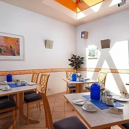 Hotel Zum Waldhorn 3*